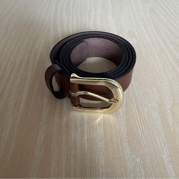 H&M Women’s Brown Genuine Leather Belt with Gold Buckle - Picture 1 of 3